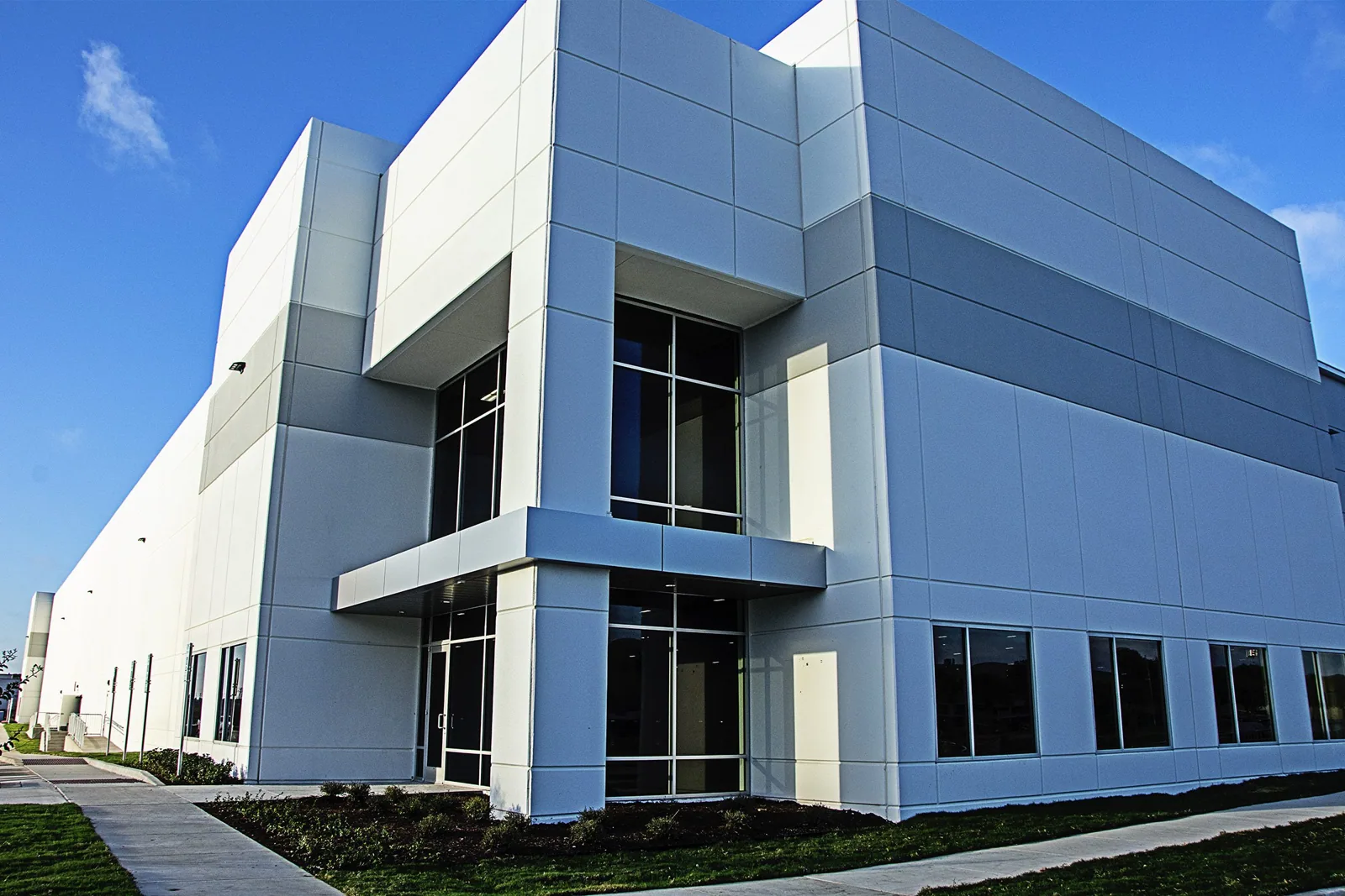 Distribution Center Roofing in Corona, CA Distribution Center Roofing in Corona, CA